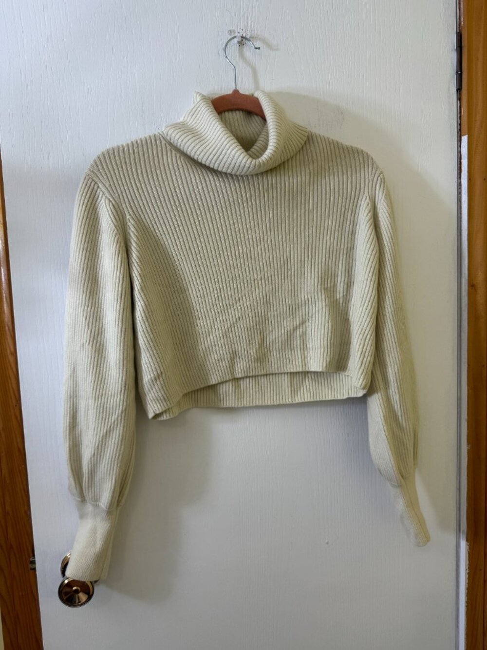 Aritzia Wilfred Cream Ribbed Cropped Turtleneck Sweater S - Picture 2 of 5